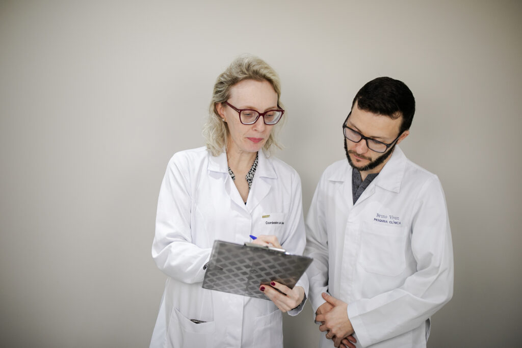 Equipe de médicos e pesquisadores do Grupo Elora